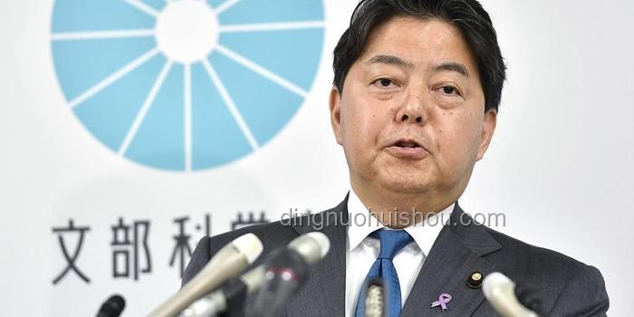 王毅抵港推动外交新篇章：深化内地与香港合作案例分析